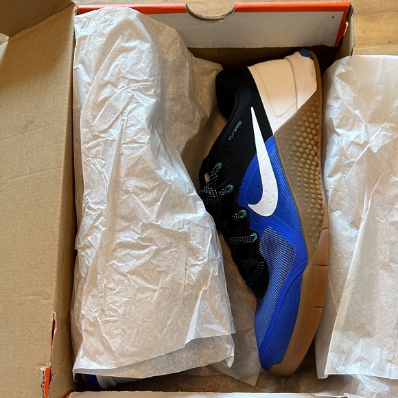 Nike Men's Metcon 2 Royal Blue and Black Sneakers - Picture 5 of 5